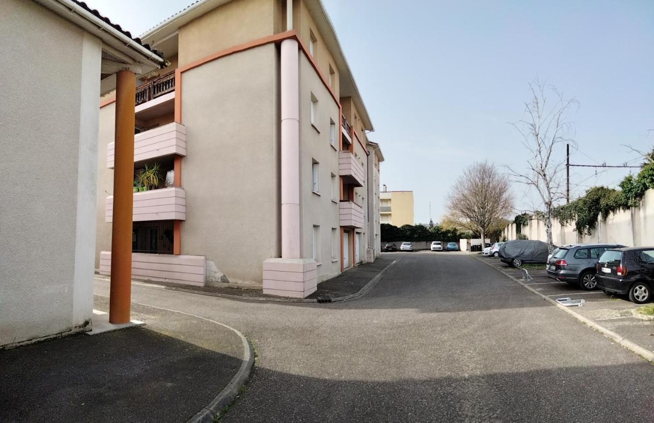 Apartmán Grand T3 Avec Clim, Parking Et Terrasse Privative - Agen Exteriér fotografie